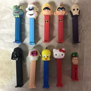 PEZ dispenser collectibles (10pcs)